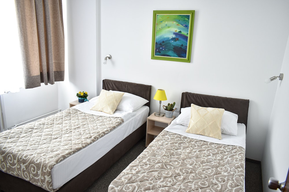 Superior Double or Twin Room - Photo 6