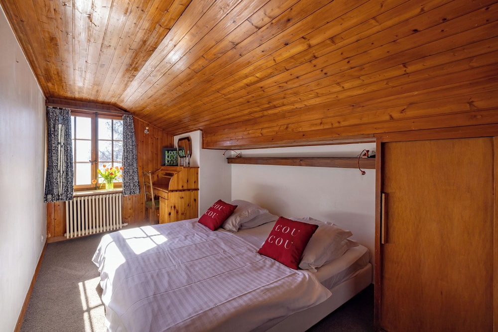 Economy Double Room, Shared Bathroom (Alpine) photo 3