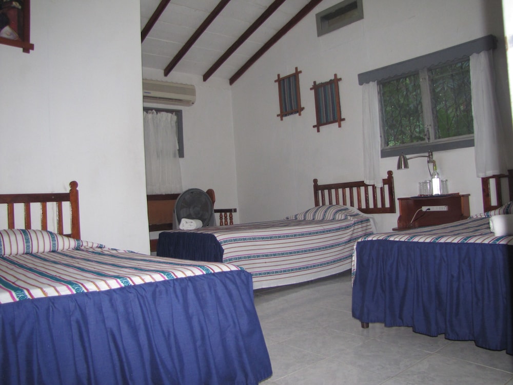 Classic Triple Room, 3 Twin Beds, Non Smoking photo 1