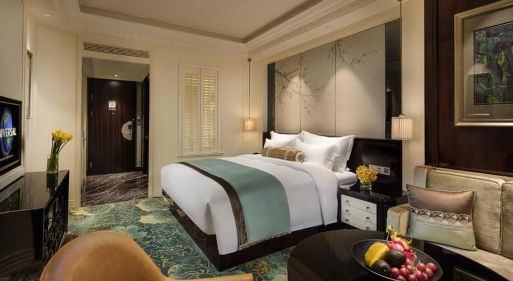 Elegant Room photo 2