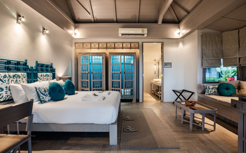 Deluxe Beach Front Bungalow - Photo 2