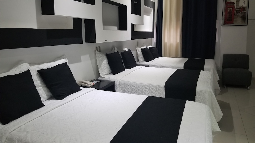 Double Room, 2 King beds