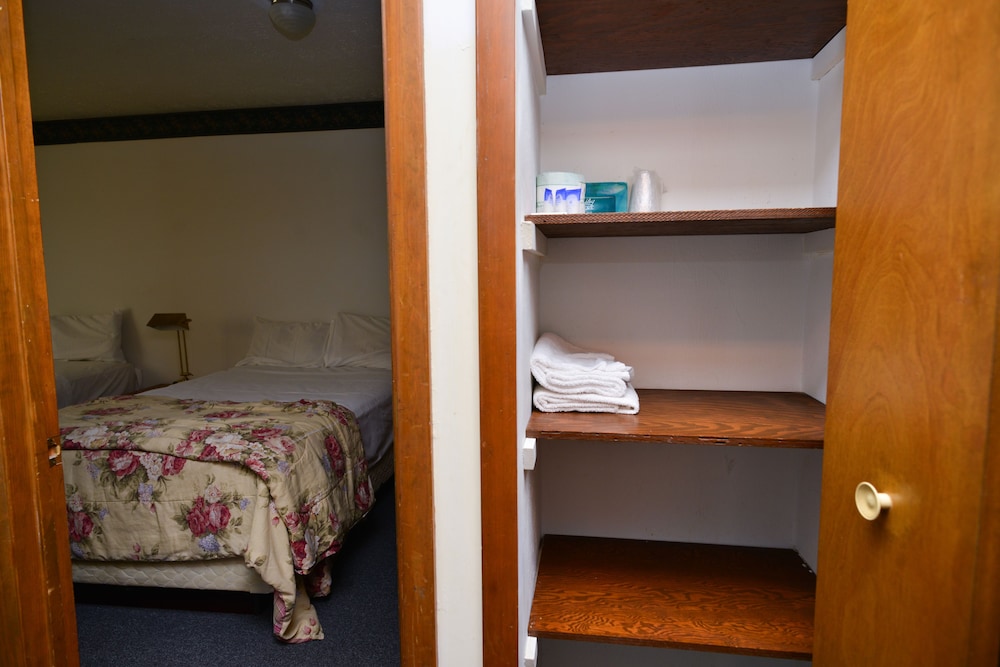 Suite, Multiple Beds, Non Smoking, Kitchen - Photo 6