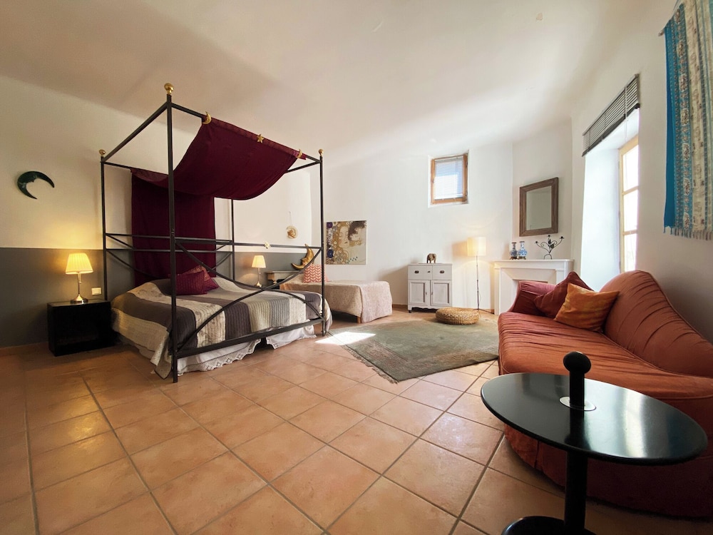 Standard Quadruple Room photo 1