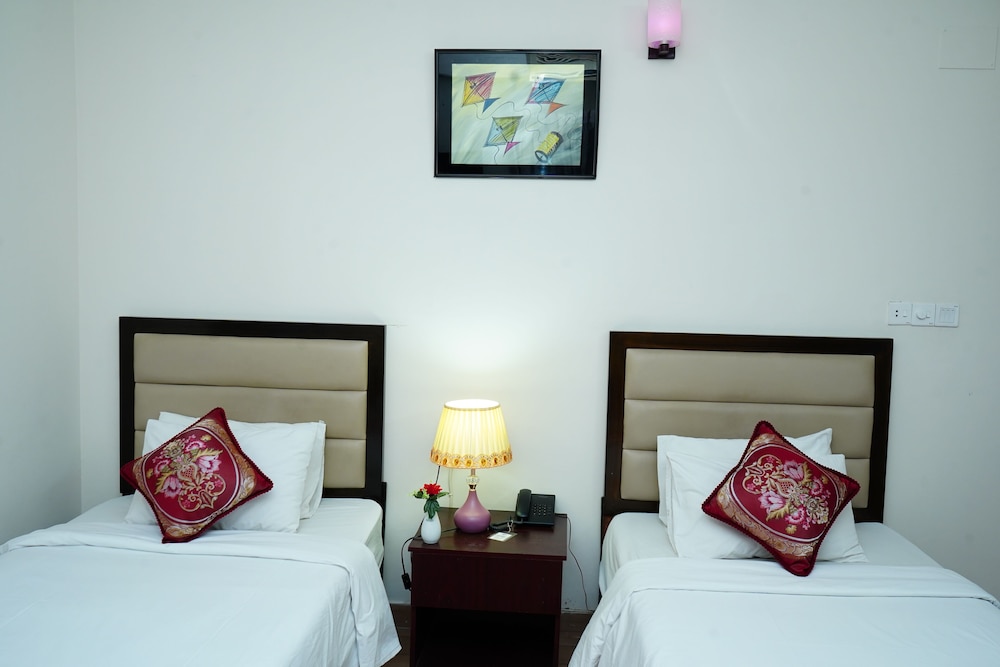 Deluxe Twin Room photo 2
