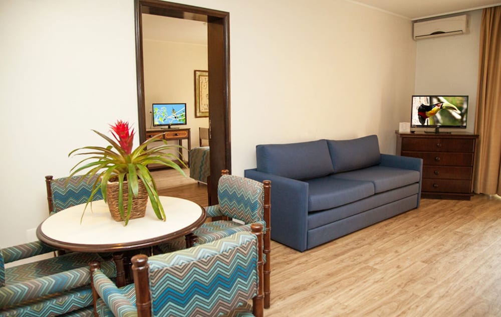 Basic Suite - Photo 9
