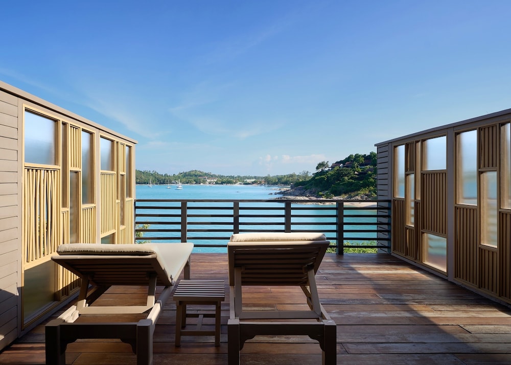Seafront Suite