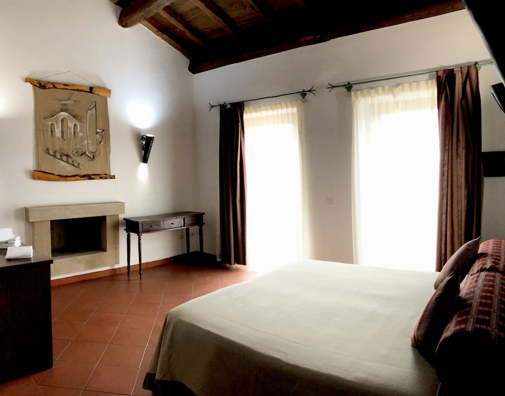 Superior Quadruple Room, Pool Access, Garden View (003)