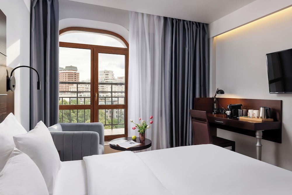 Superior Room, Balcony, City View photo 3