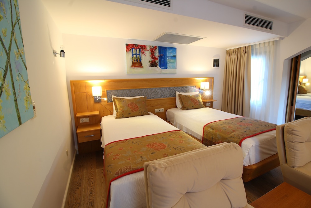 Deluxe Quadruple Room, 1 Bedroom photo 1