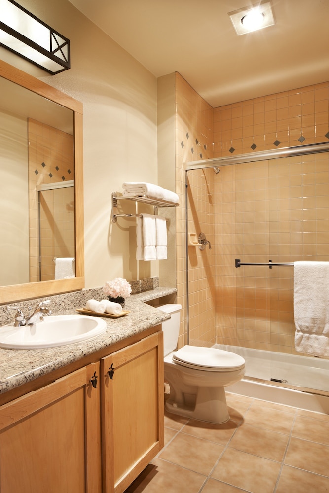 Condo (Studio Condominium) - Photo 4