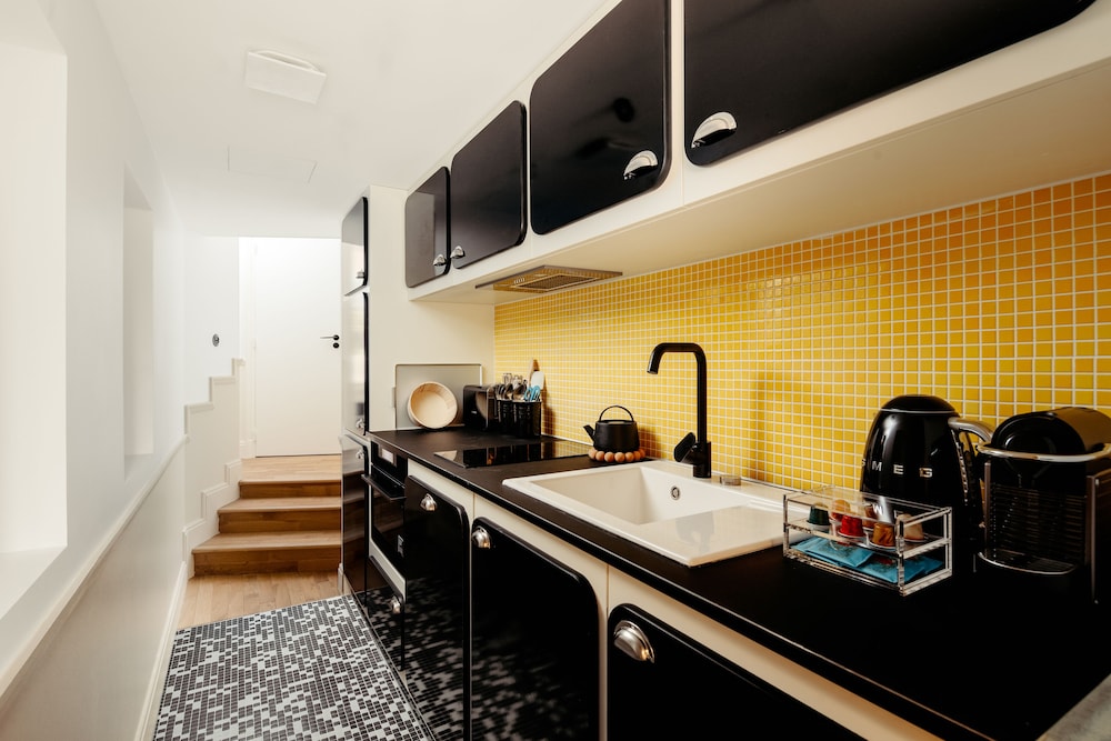 2-BR Classic Apartment with View photo 3