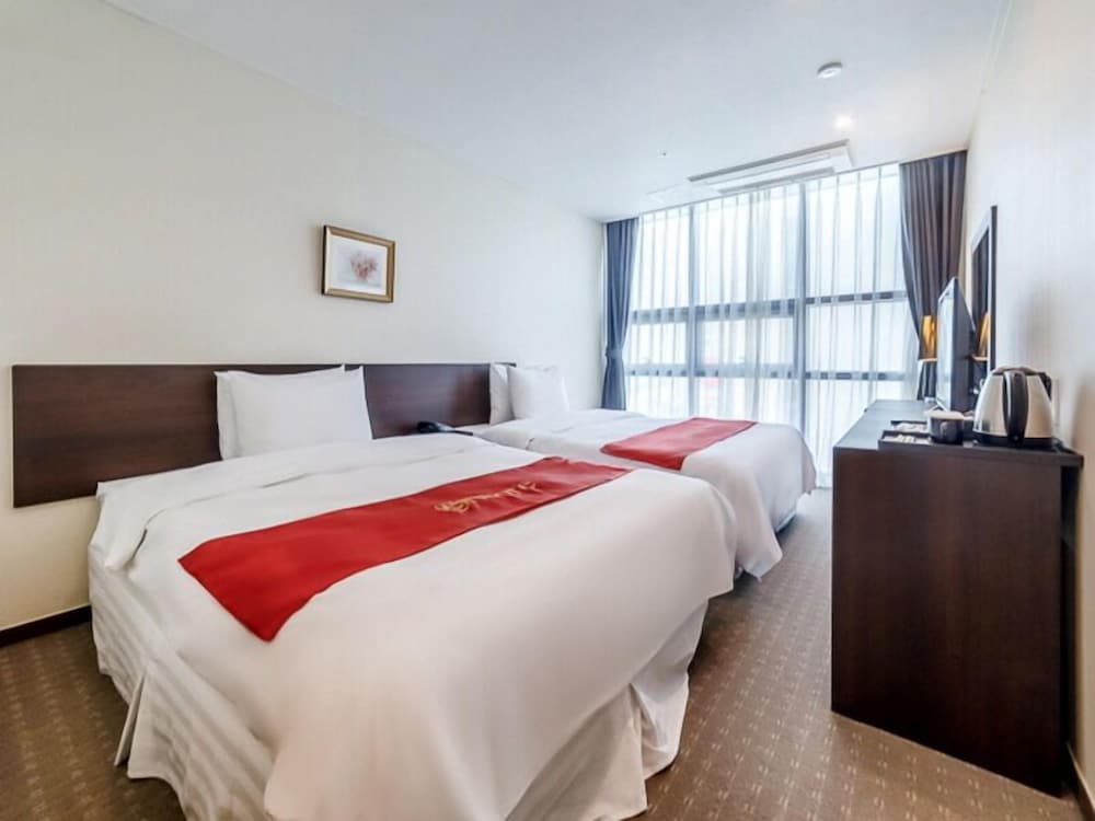 Family Double Room - Photo 1