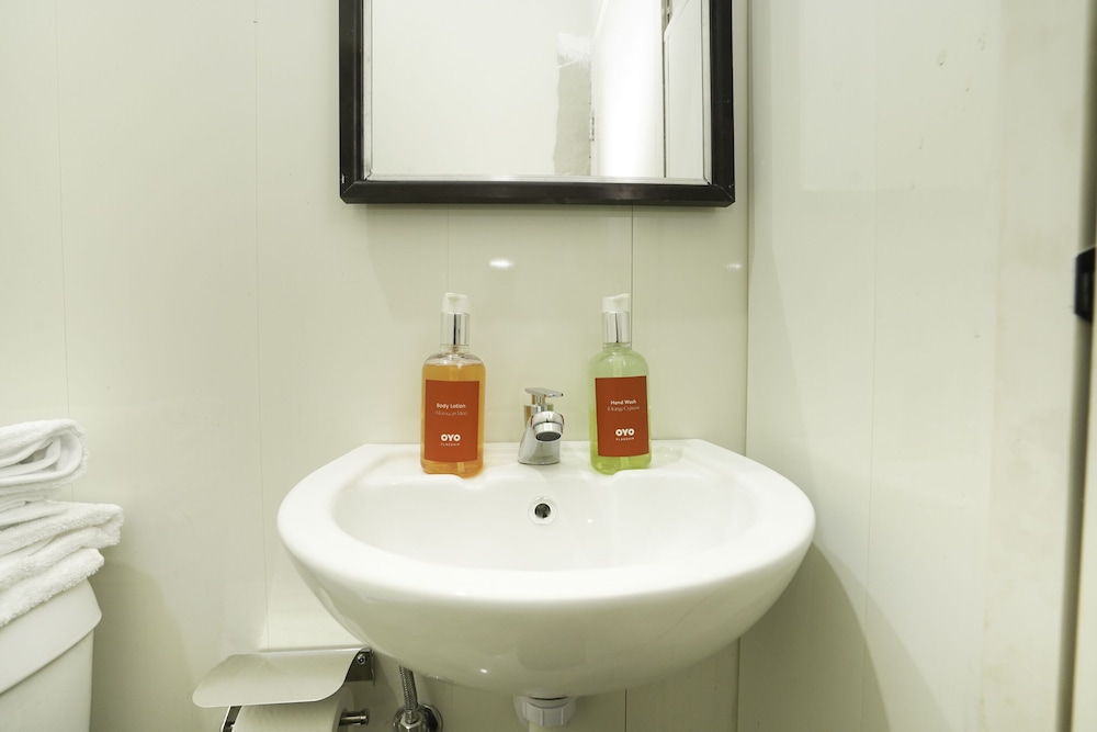 Standard Double Room - Photo 10