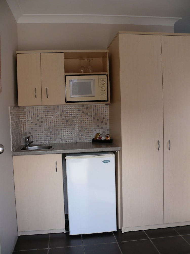 Deluxe Twin Room, Accessible photo 3