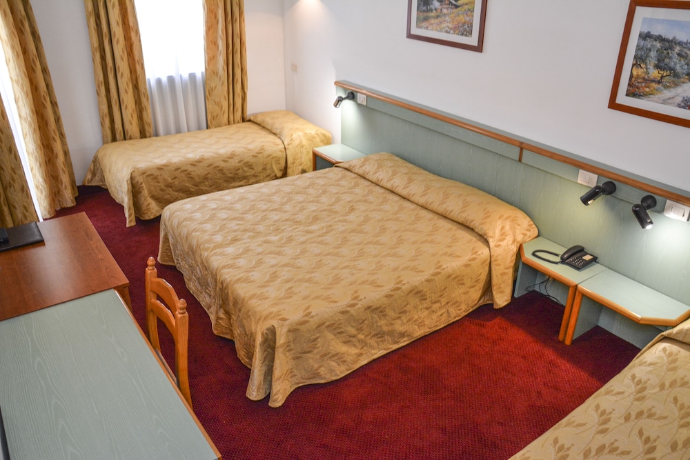 Comfort Quadruple Room photo 2