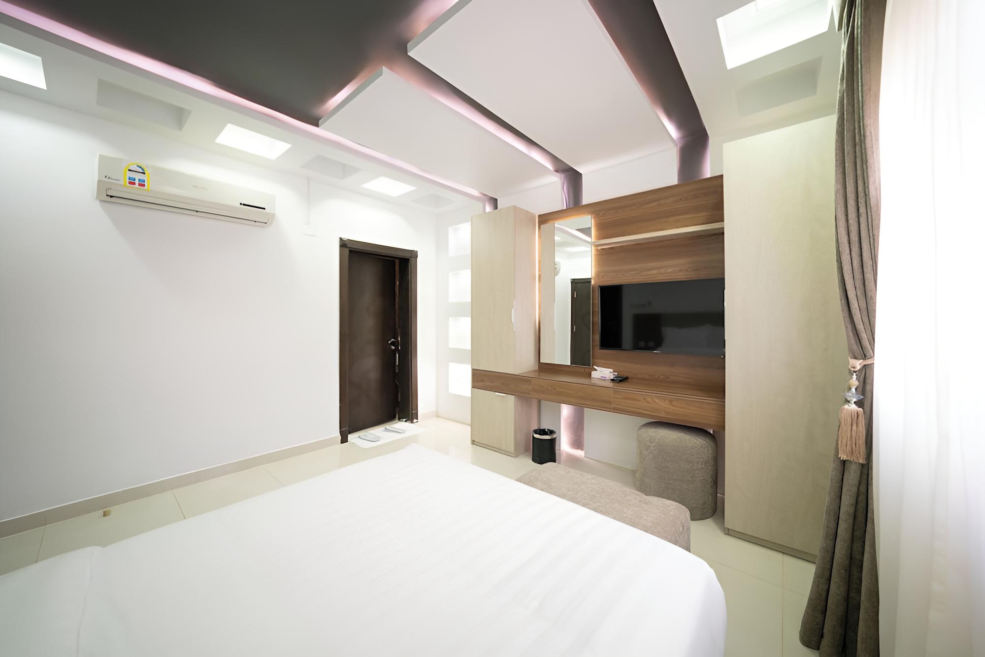 Apartment, 2 Bedrooms - Photo 3