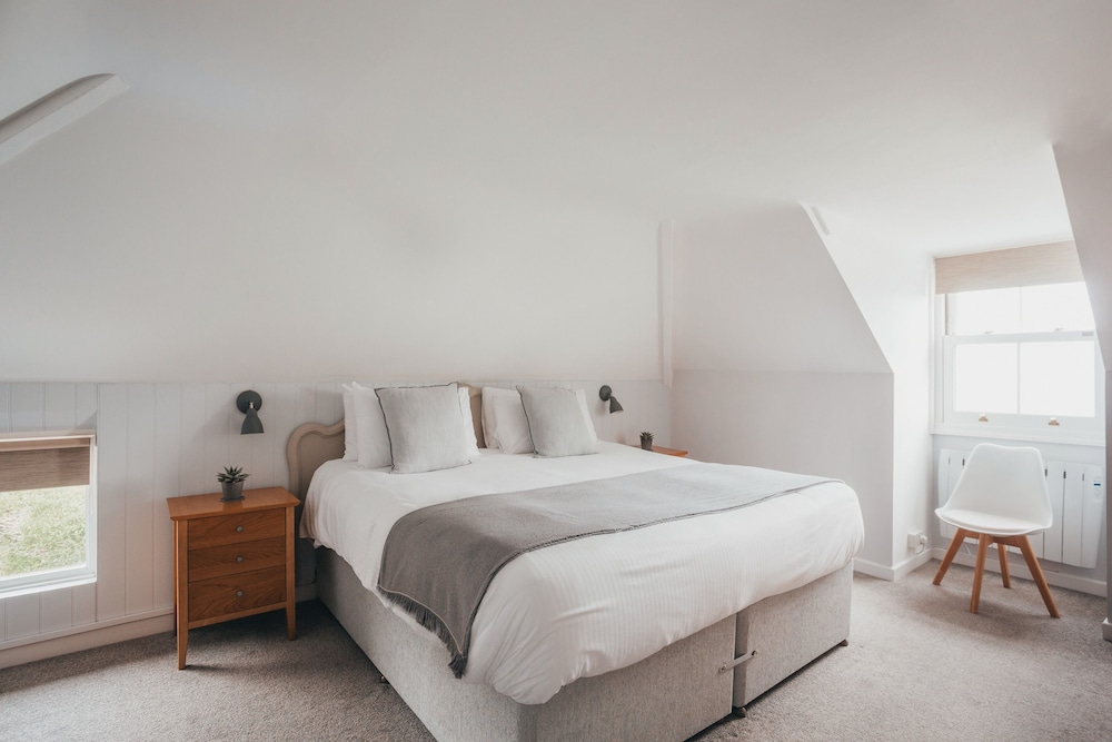 Superior Double or Twin Room, Ensuite, Sea View (2nd Floor)