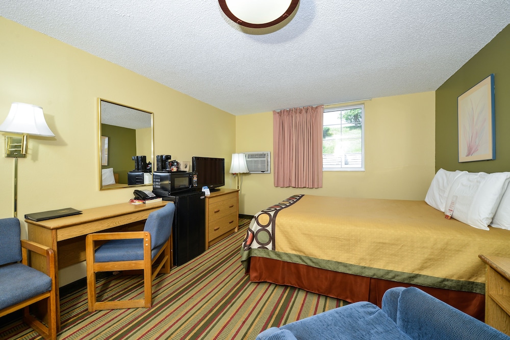 Room, Accessible - Photo 6