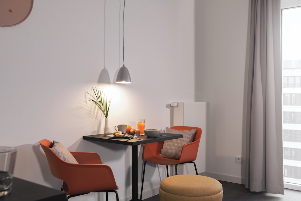 Studio Suite - Photo 16