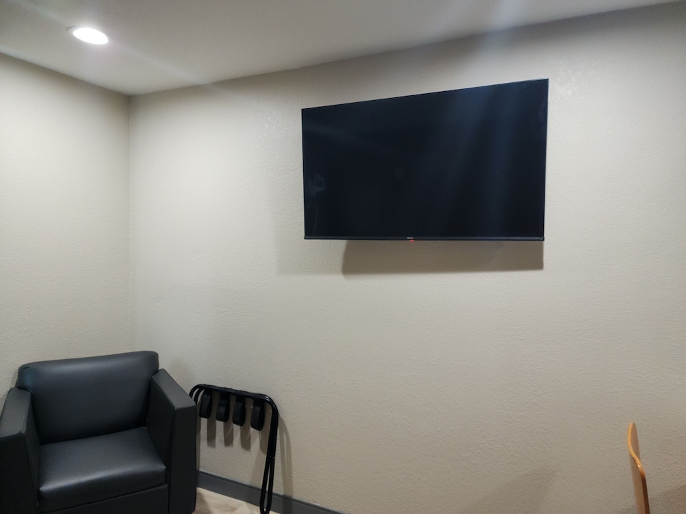 Standard Room, 2 Double Beds, Non Smoking, Kitchenette - Photo 6