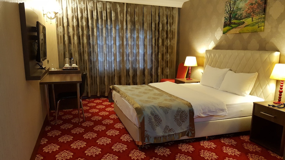 Standard Double Room, City View