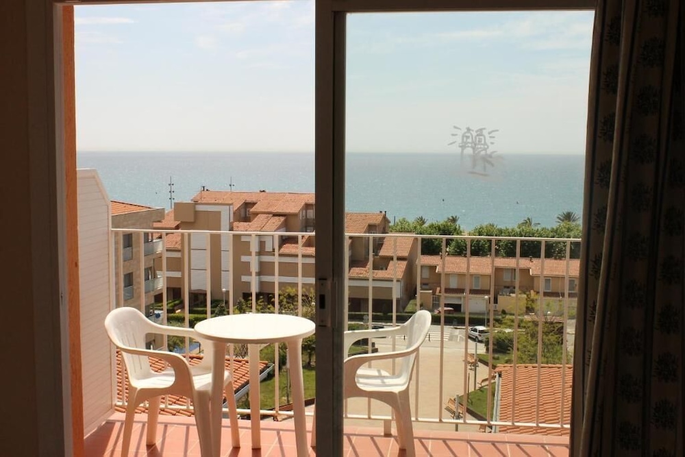 Standard Double Room, Sea View - Photo 3