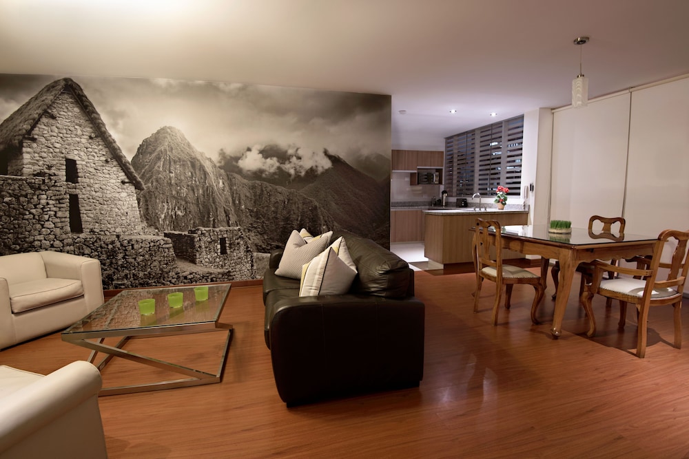 Apartment photo 2