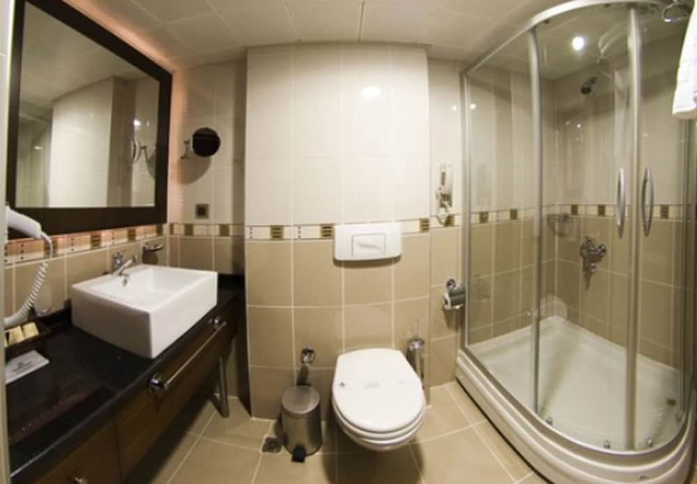 Double or Twin Room - Photo 8