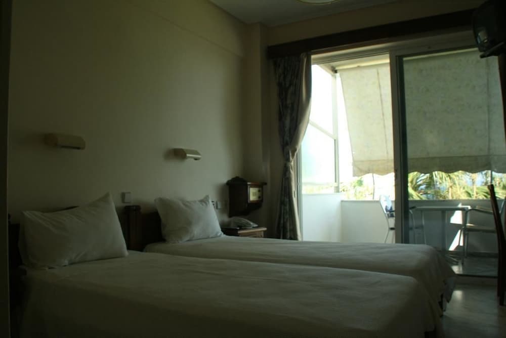 Economy Double Or Twin Room, 2 Twin Beds photo 2