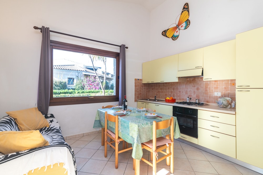 Family Apartment, 2 Bedrooms (Il Borgo 13/2 700mt From The Beach) photo 3