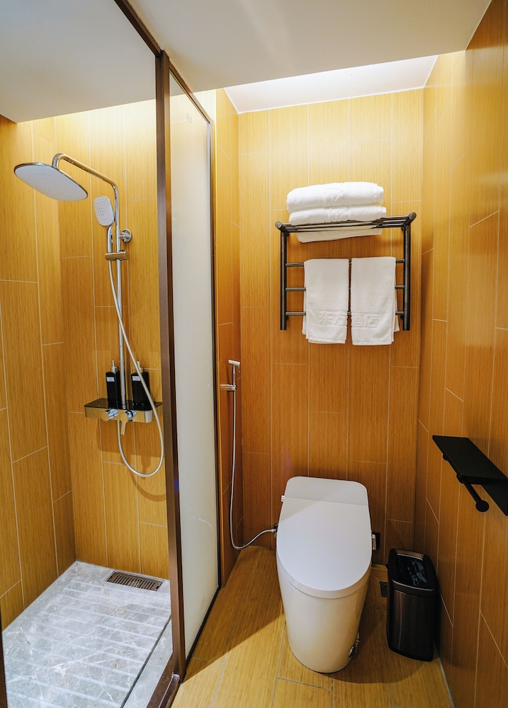 Luxury Double Room, Balcony, City View photo 3