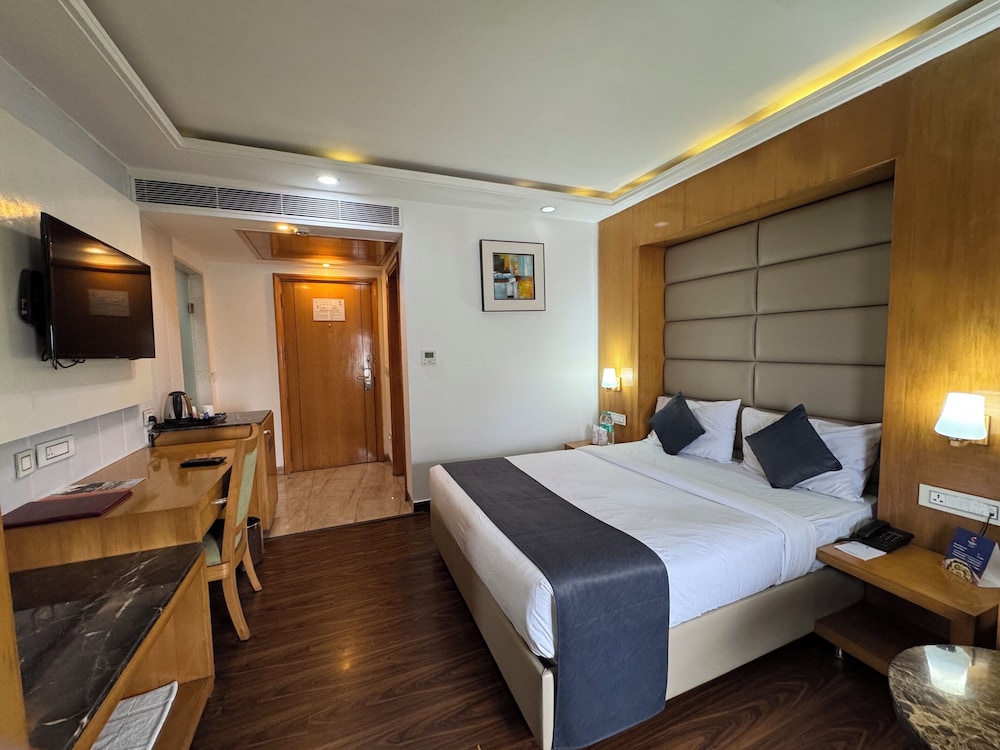 Comfort Double Room, City View