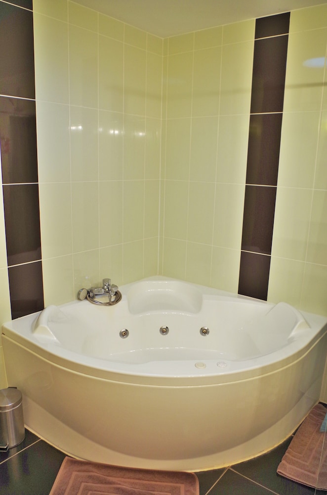 Family Room, 2 Bedrooms (Les Charmes) photo 2