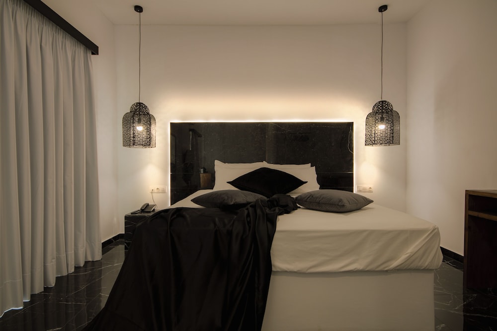 Deluxe Suite, Garden View