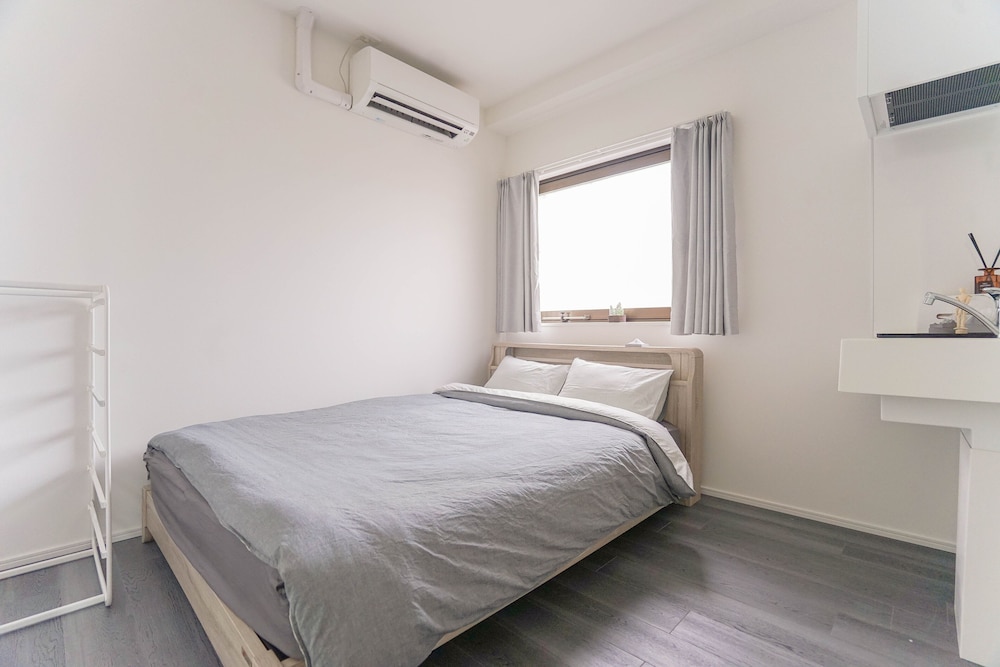 Basic Double Room (304) photo 3