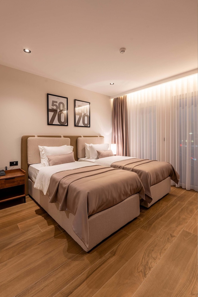 Deluxe Double Room, City View photo 1