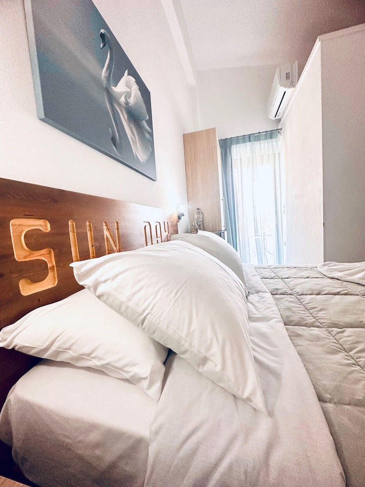 Economy Double Room photo 1