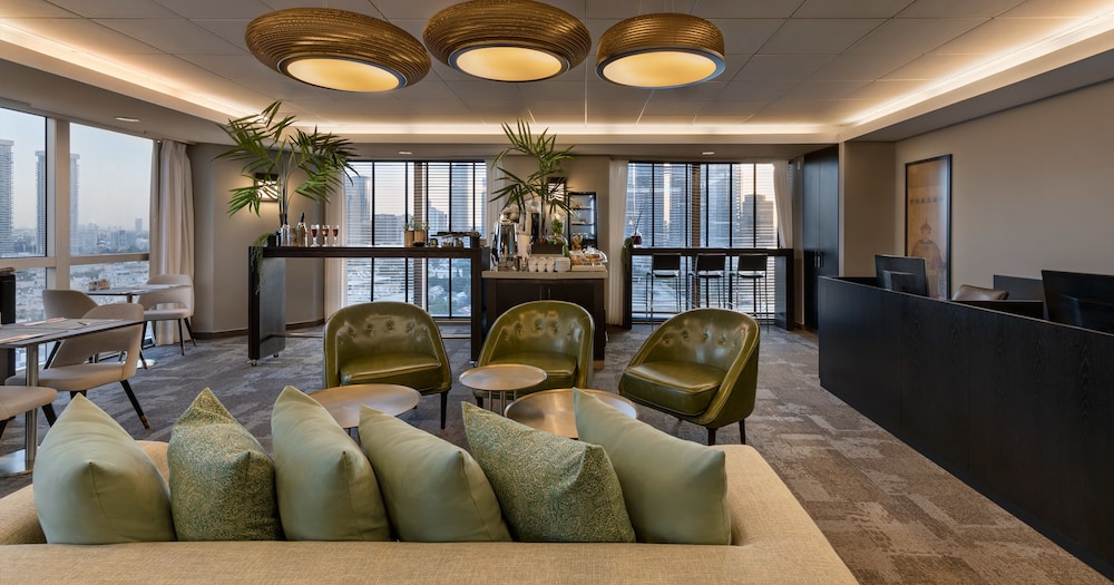 Club Room (club lounge access) - Photo 10
