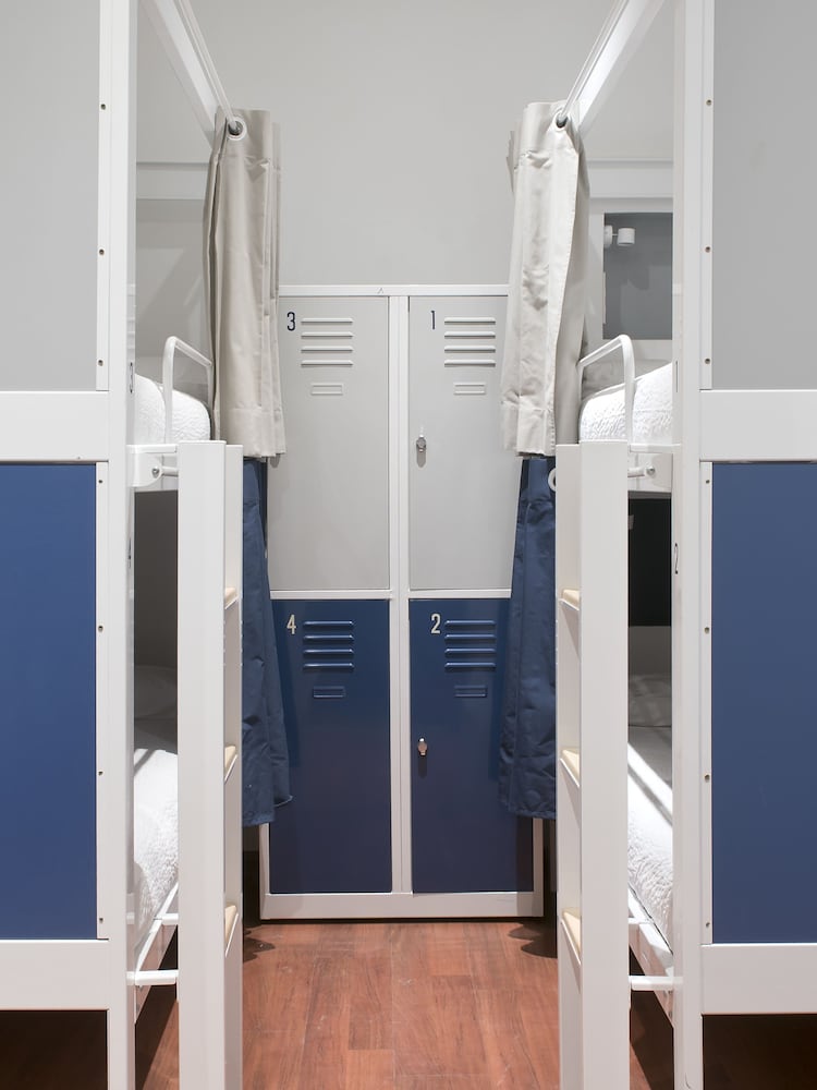 Bed in 8-Bed Female Dormitory Room with Private Bathroom