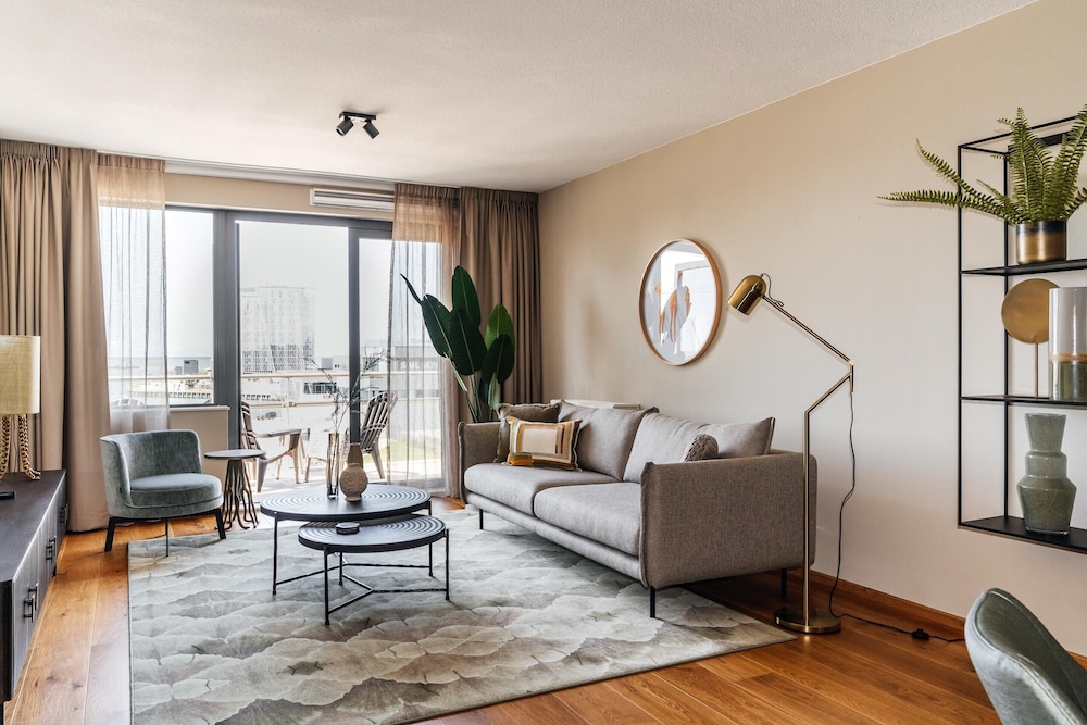 Apartment photo 1