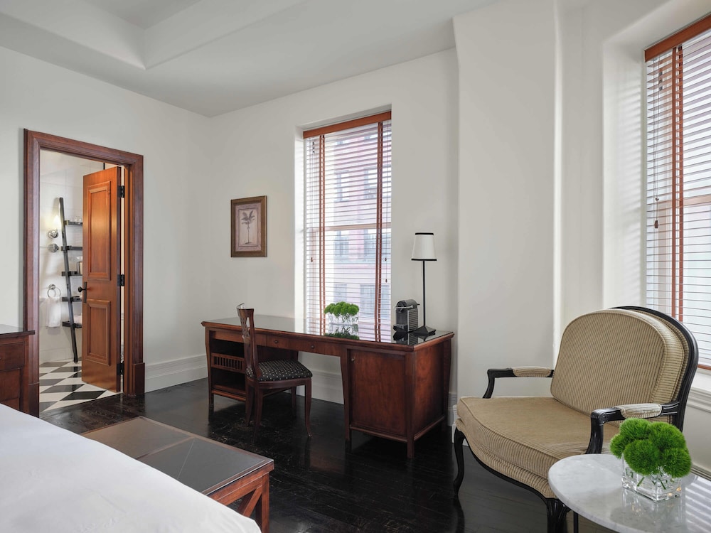 Classic Room, 1 King Bed