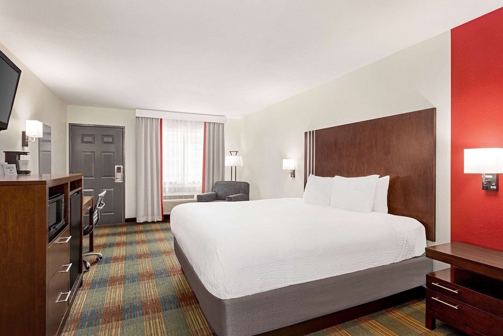 Deluxe Room, 1 King Bed