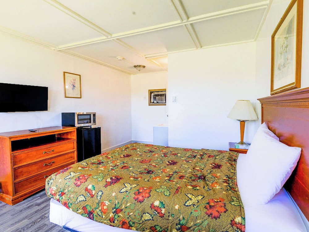 Room, 1 Queen Bed, Non Smoking - Photo 1