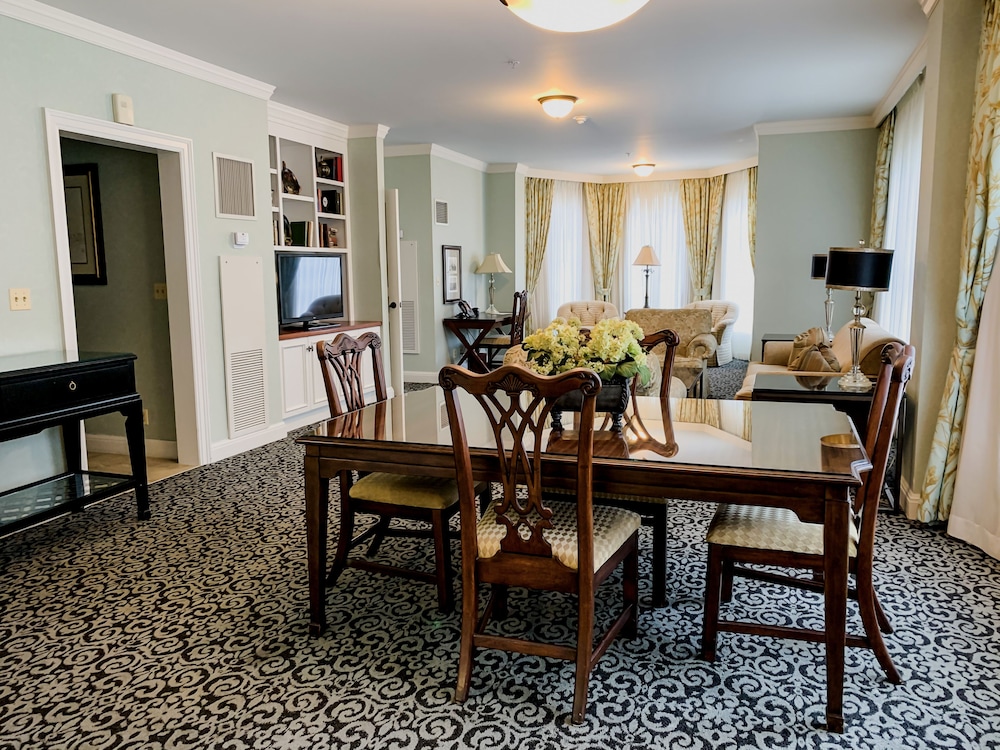 Suite (Highland) - Photo 1