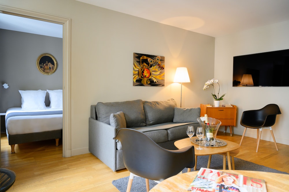 1 Bedroom Suite photo 2