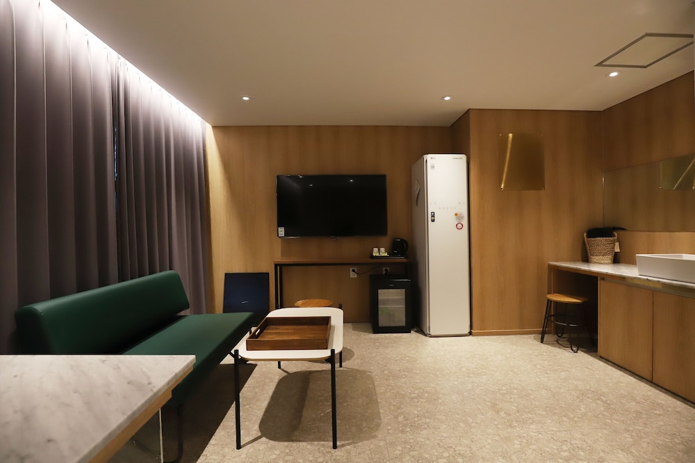 VIP - Photo 2