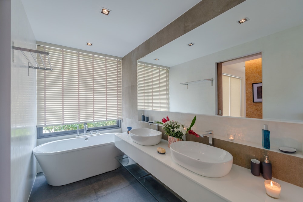 Luxury Villa, 5 Bedrooms, Private Pool photo 3