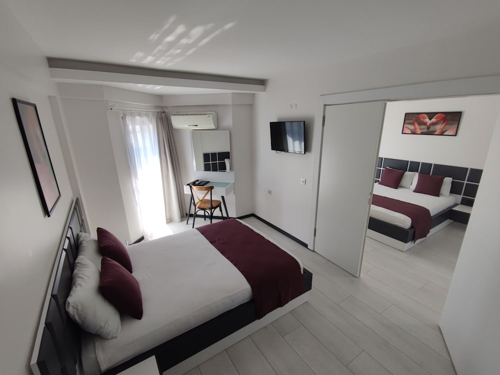 Family Quadruple Room photo 3