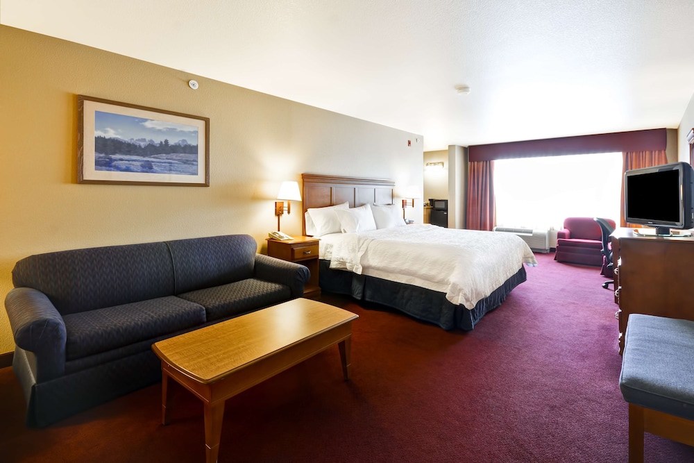Deluxe Room, 1 King Bed, Non Smoking - Photo 2